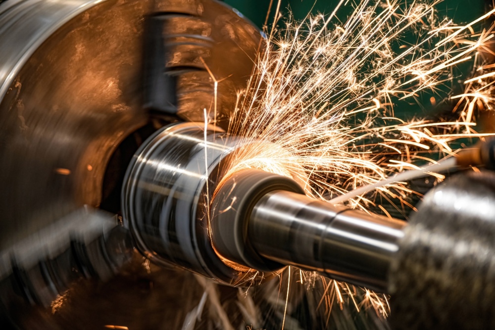Metallbearbeitung mit Funkenflug